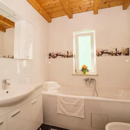 Darko - Open Pool Holiday home *